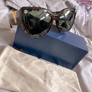 AUTHENTIC Louis Vuitton Sunglasses